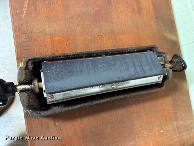 image for item DH1948 Shop tools