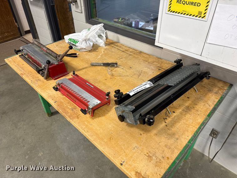 image for item DH1951 (3) dovetail machines