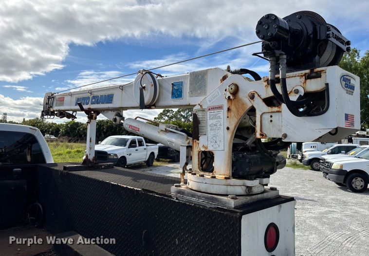 image for item DU2626 2015 Ford F550 Super Duty utility / service truck