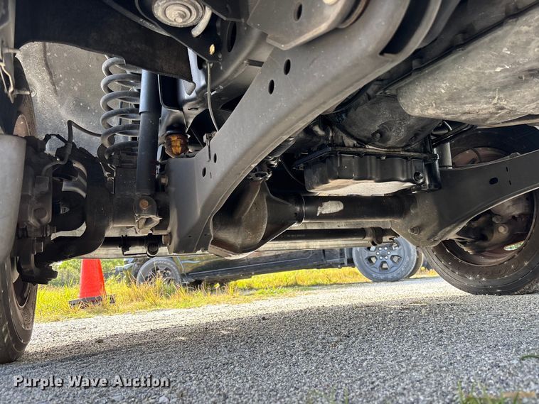 image for item DU2626 2015 Ford F550 Super Duty utility / service truck