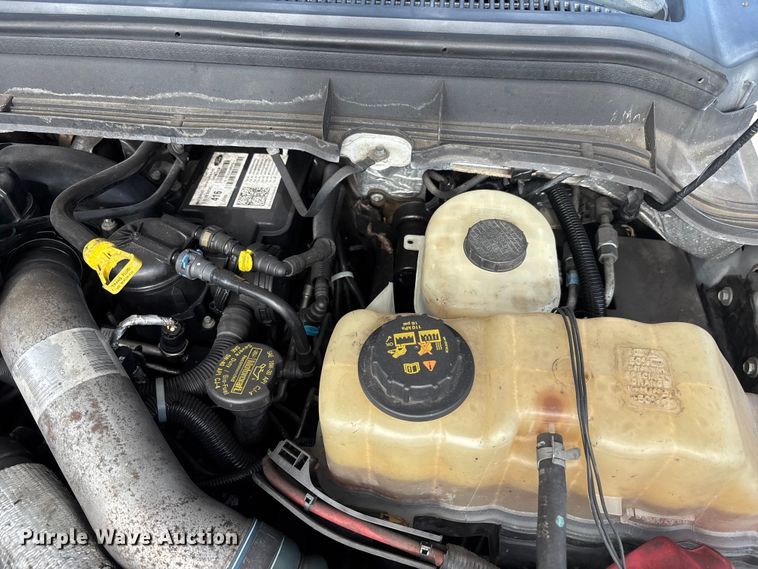 image for item DU2626 2015 Ford F550 Super Duty utility / service truck