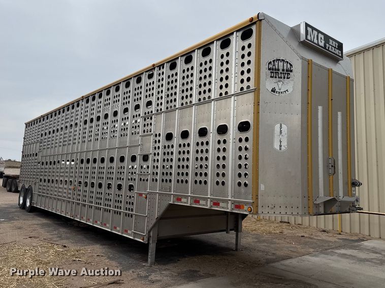 image for item DZ5371 2007 Merritt livestock trailer