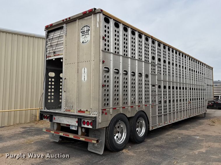 image for item DZ5371 2007 Merritt livestock trailer