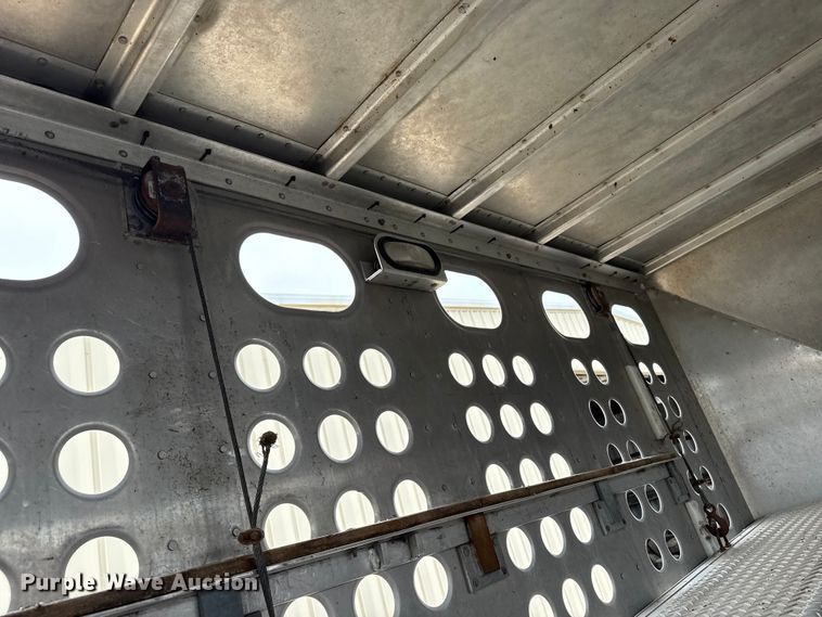 image for item DZ5371 2007 Merritt livestock trailer