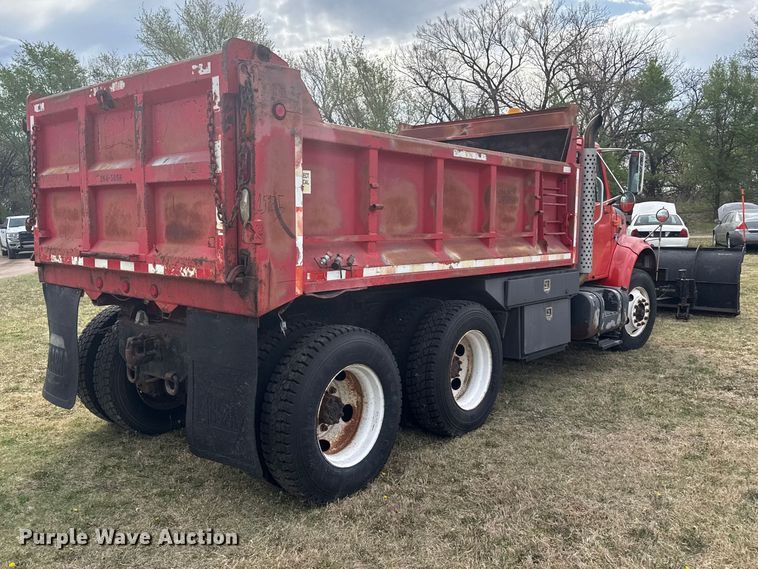 image for item DZ5435 1997 International 4900 dump truck