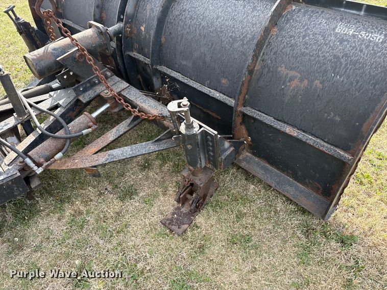 image for item DZ5435 1997 International 4900 dump truck
