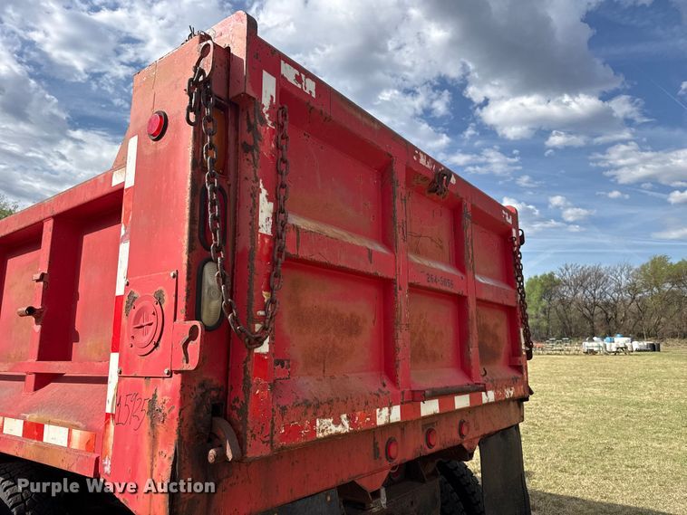 image for item DZ5435 1997 International 4900 dump truck