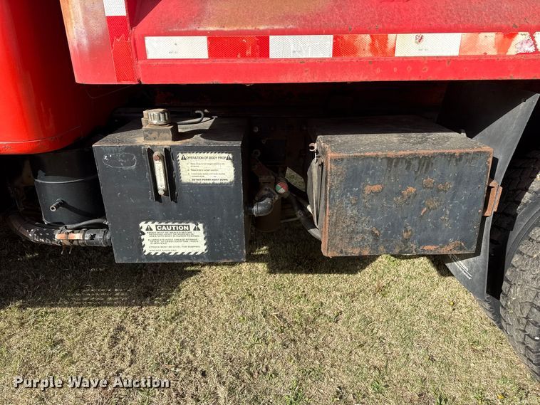 image for item DZ5435 1997 International 4900 dump truck
