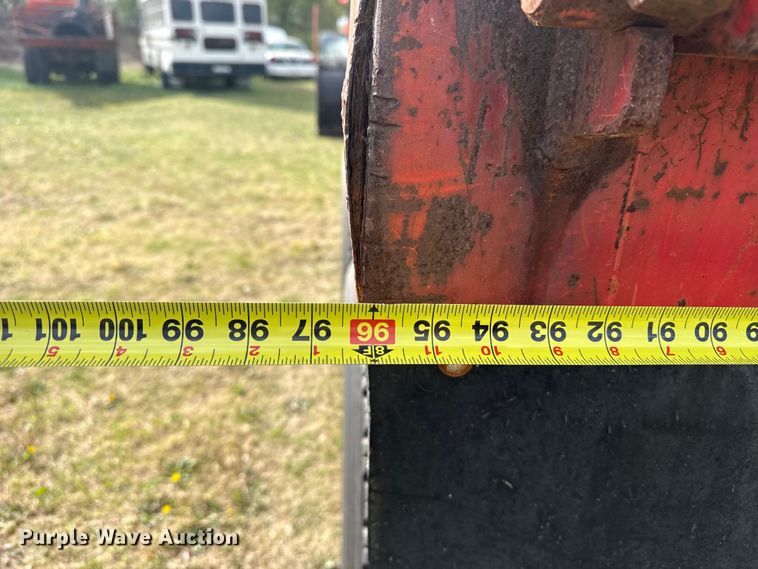 image for item DZ5435 1997 International 4900 dump truck