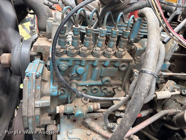 image for item DZ5435 1997 International 4900 dump truck