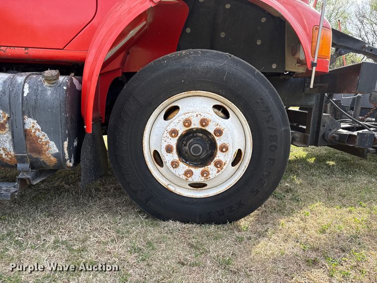 image for item DZ5435 1997 International 4900 dump truck