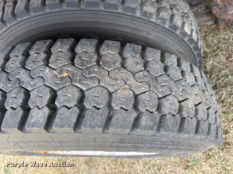 image for item DZ5435 1997 International 4900 dump truck