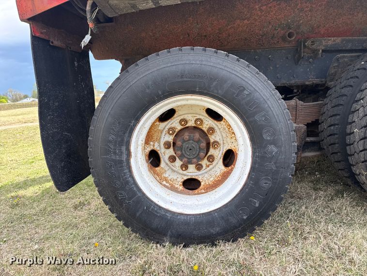 image for item DZ5435 1997 International 4900 dump truck