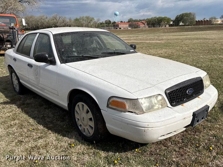 image for item DZ5438 2011 Ford Crown Victoria Police Interceptor 