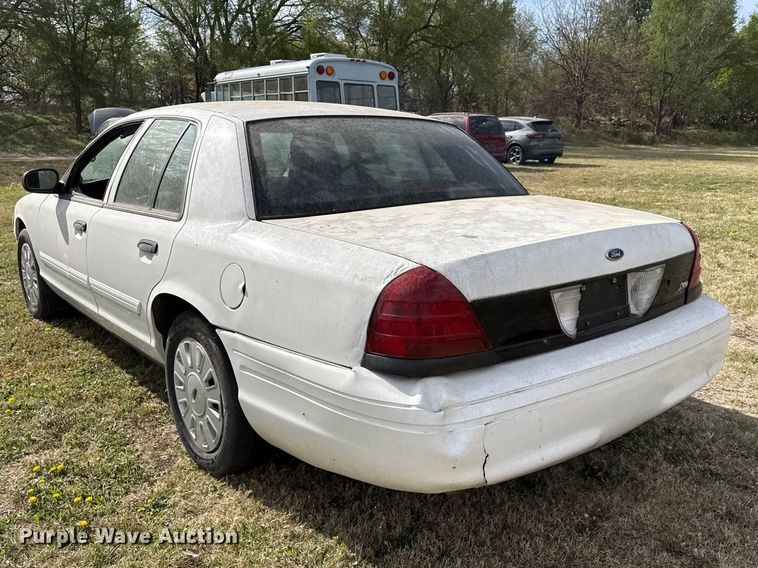 image for item DZ5438 2011 Ford Crown Victoria Police Interceptor 