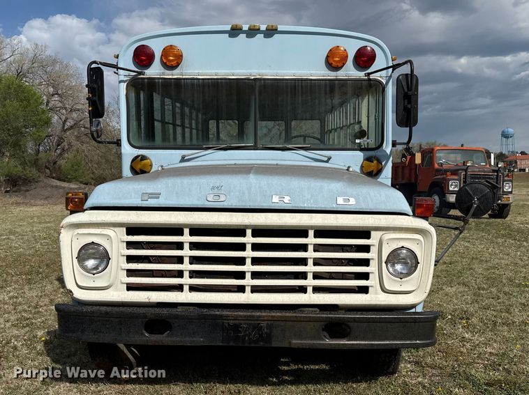 image for item DZ5440 1976 Ford school bus