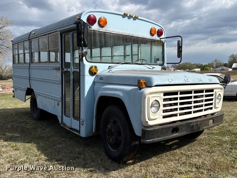 image for item DZ5440 1976 Ford school bus