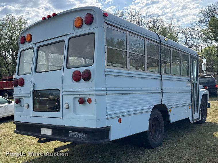 image for item DZ5440 1976 Ford school bus