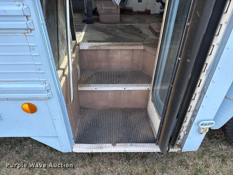 image for item DZ5440 1976 Ford school bus