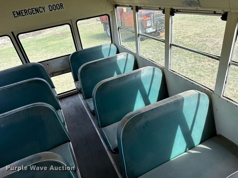 image for item DZ5440 1976 Ford school bus