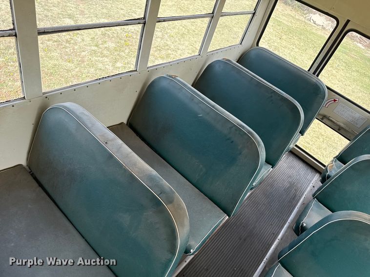 image for item DZ5440 1976 Ford school bus