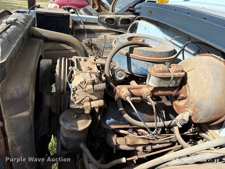 image for item DZ5440 1976 Ford school bus