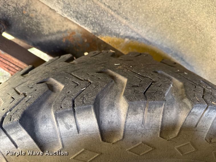 image for item DZ5440 1976 Ford school bus