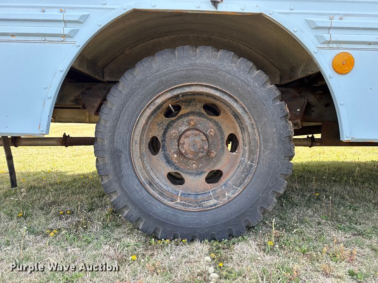 image for item DZ5440 1976 Ford school bus