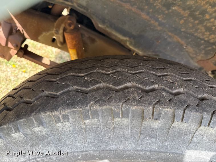 image for item DZ5440 1976 Ford school bus