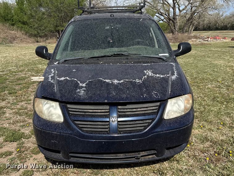 image for item DZ5441 2005 Dodge Grand Caravan SE van