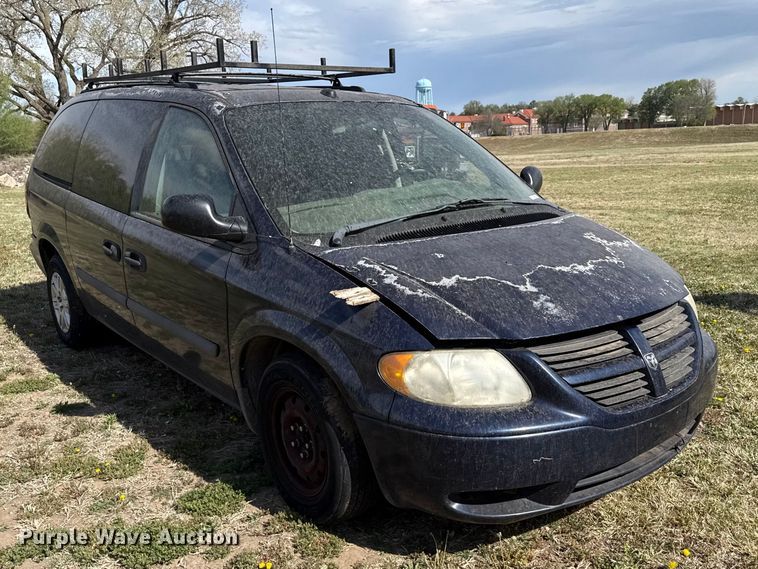 image for item DZ5441 2005 Dodge Grand Caravan SE van