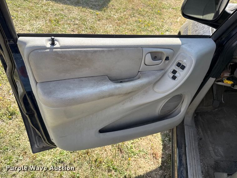 image for item DZ5441 2005 Dodge Grand Caravan SE van
