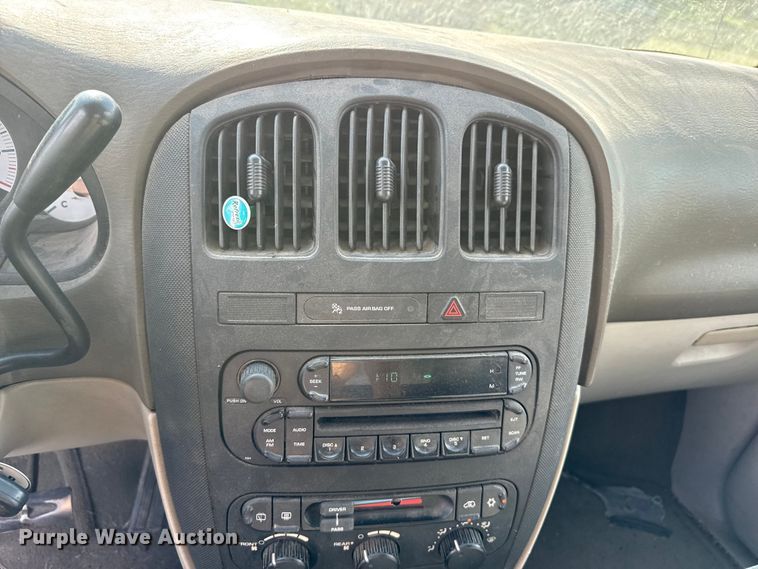 image for item DZ5441 2005 Dodge Grand Caravan SE van