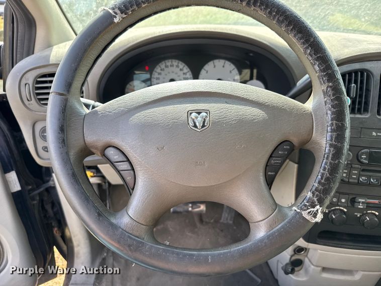 image for item DZ5441 2005 Dodge Grand Caravan SE van