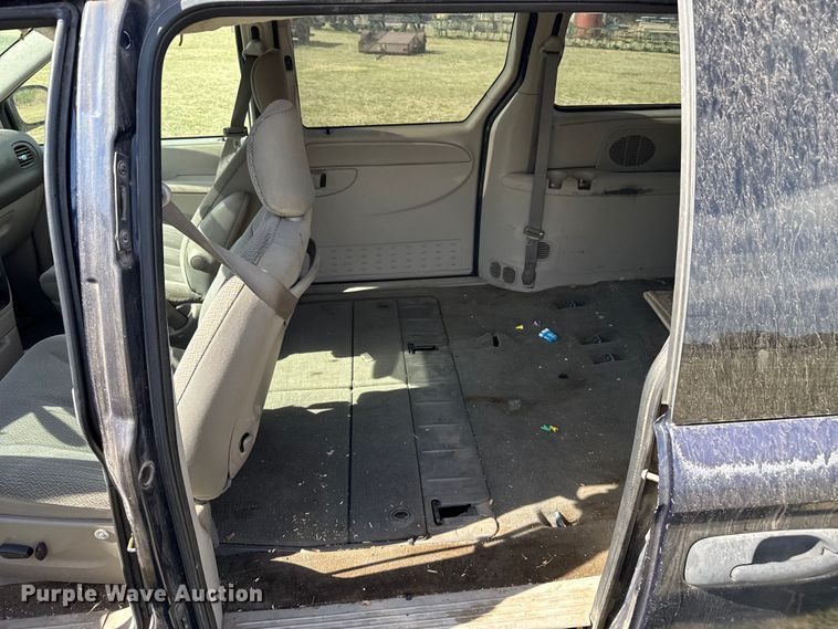 image for item DZ5441 2005 Dodge Grand Caravan SE van