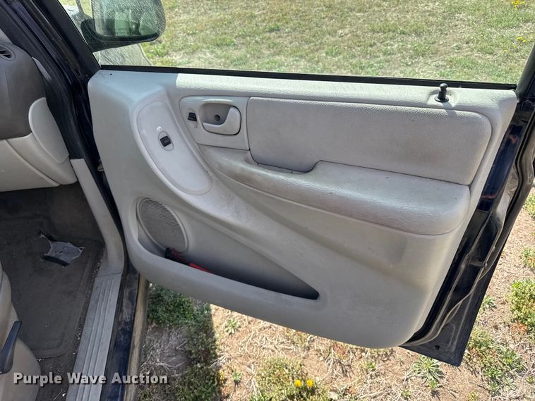 image for item DZ5441 2005 Dodge Grand Caravan SE van