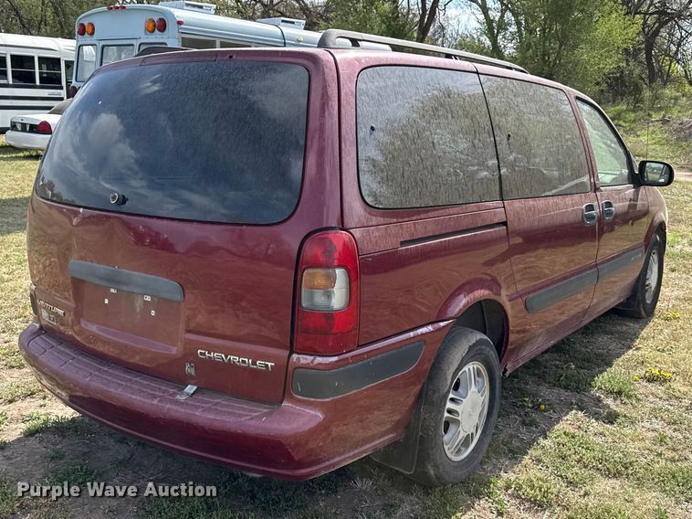 image for item DZ5442 2004 Chevrolet Venture van