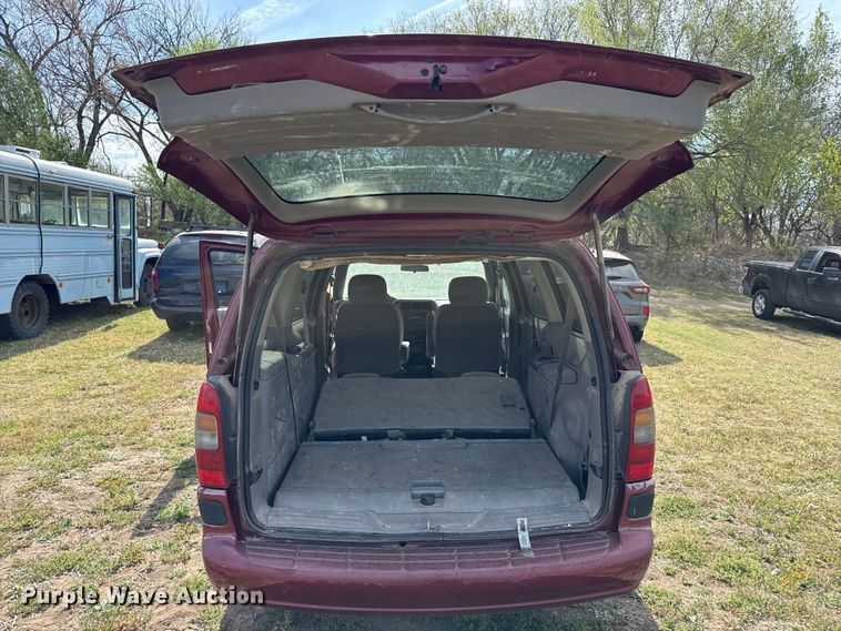 image for item DZ5442 2004 Chevrolet Venture van