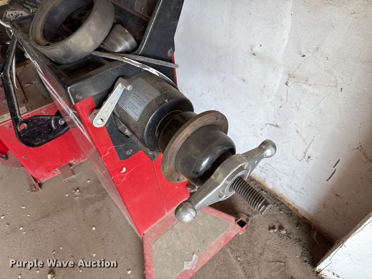 image for item DZ5444 Tire machines