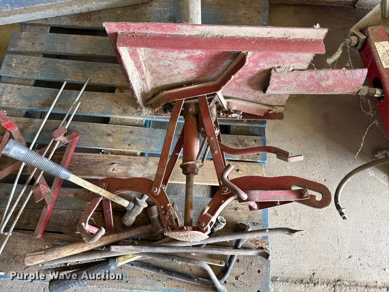 image for item DZ5444 Tire machines