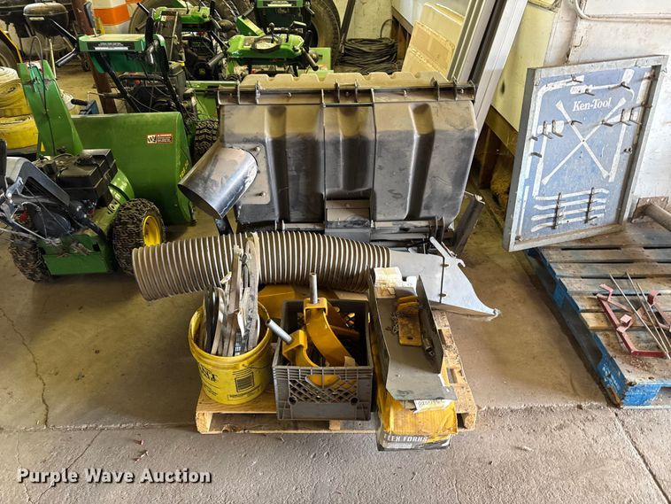 image for item DZ5445 Hustler Super Z ZTR lawn mower