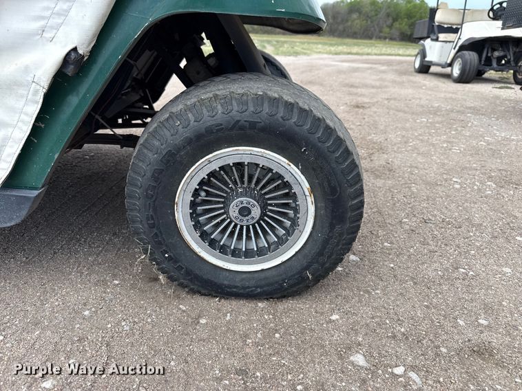 image for item DZ5447 1997 EZ-GO golf cart