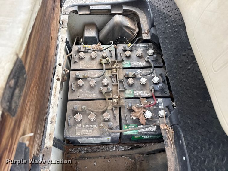 image for item DZ5448 1998 EZ-GO golf cart