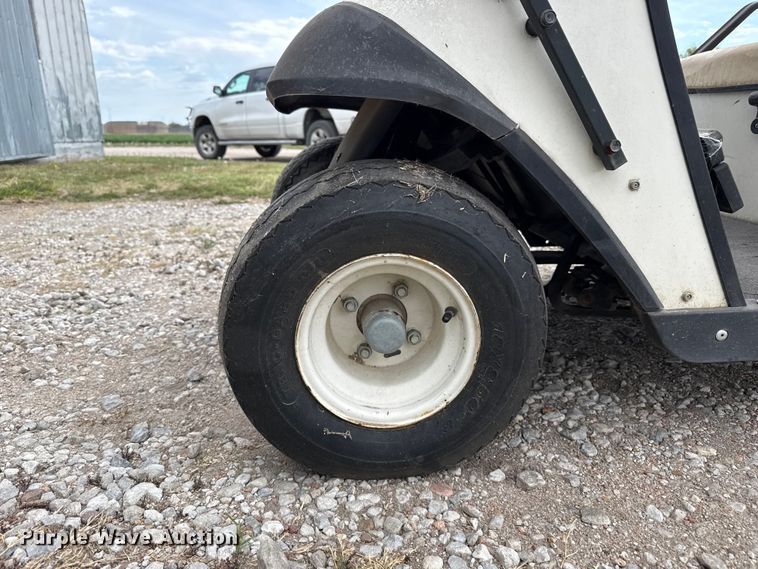 image for item DZ5448 1998 EZ-GO golf cart