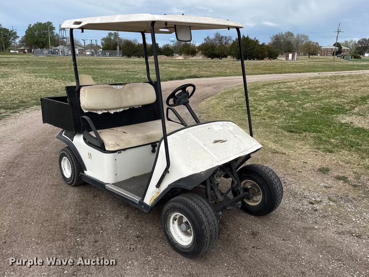 image for item DZ5450 1999 EZ-GO golf cart