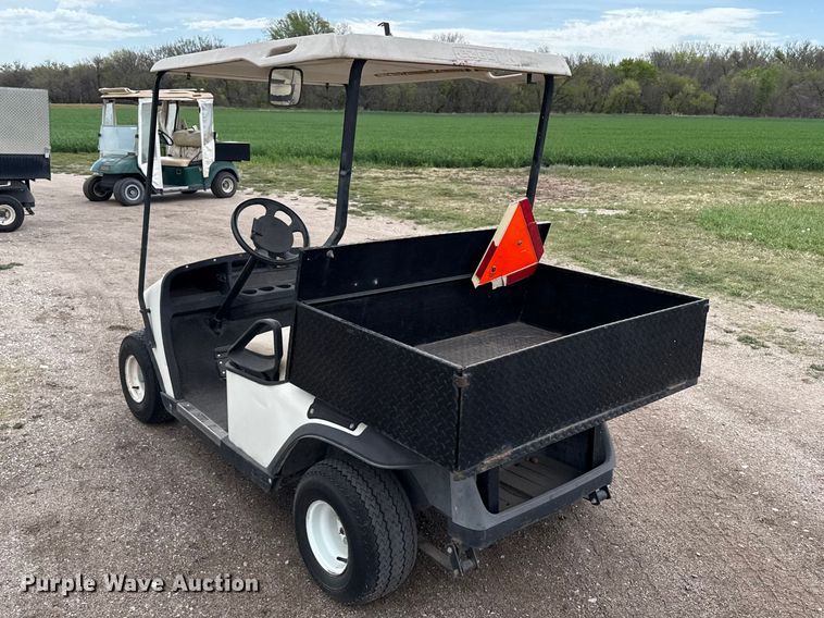 image for item DZ5450 1999 EZ-GO golf cart