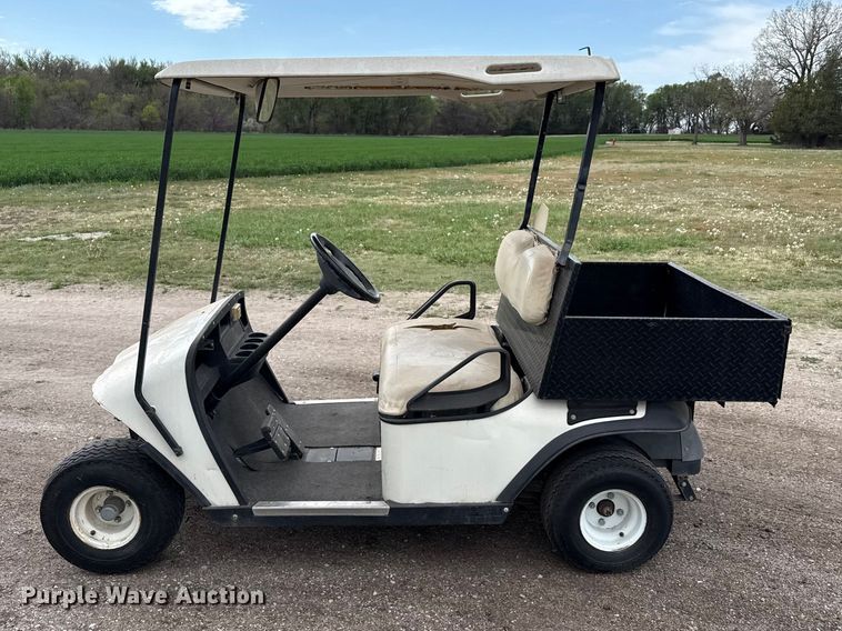 image for item DZ5450 1999 EZ-GO golf cart