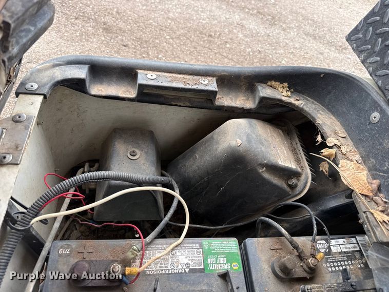 image for item DZ5450 1999 EZ-GO golf cart
