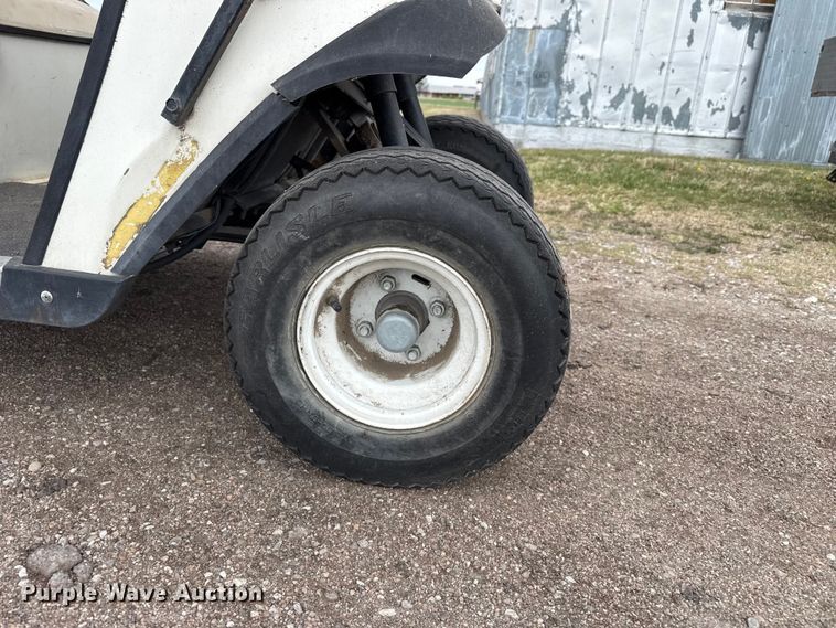 image for item DZ5450 1999 EZ-GO golf cart