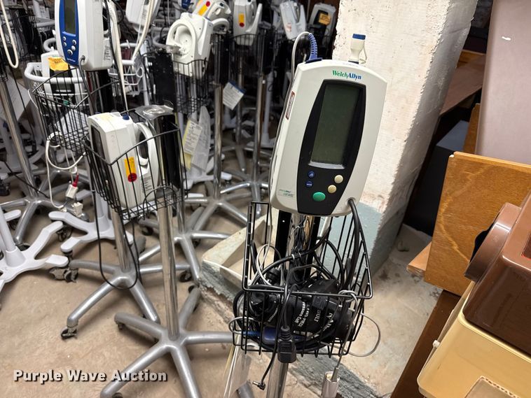 image for item DZ5458 (43) Welch Allyn spot vital machines